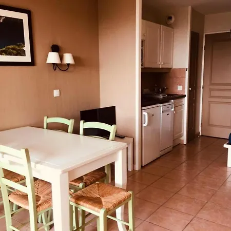 Résidence Rivages - Coquet De Type 2 En Rez De Jardin à Six Fours Les Plages Mae-9654 Six-Fours-les-Plages