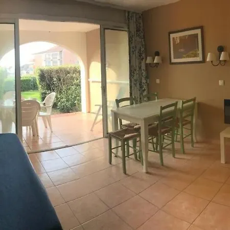 Résidence Rivages - Coquet De Type 2 En Rez De Jardin à Six Fours Les Plages Mae-9654
